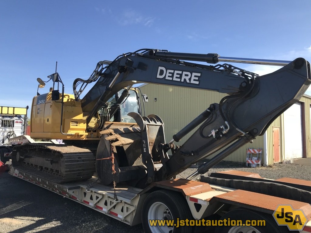 For Sale 2017 John Deere 245GLC Excavators Crawler