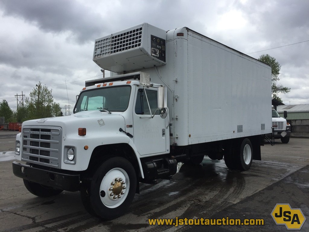 For Sale 1985 International S1900 Box Truck Reefer