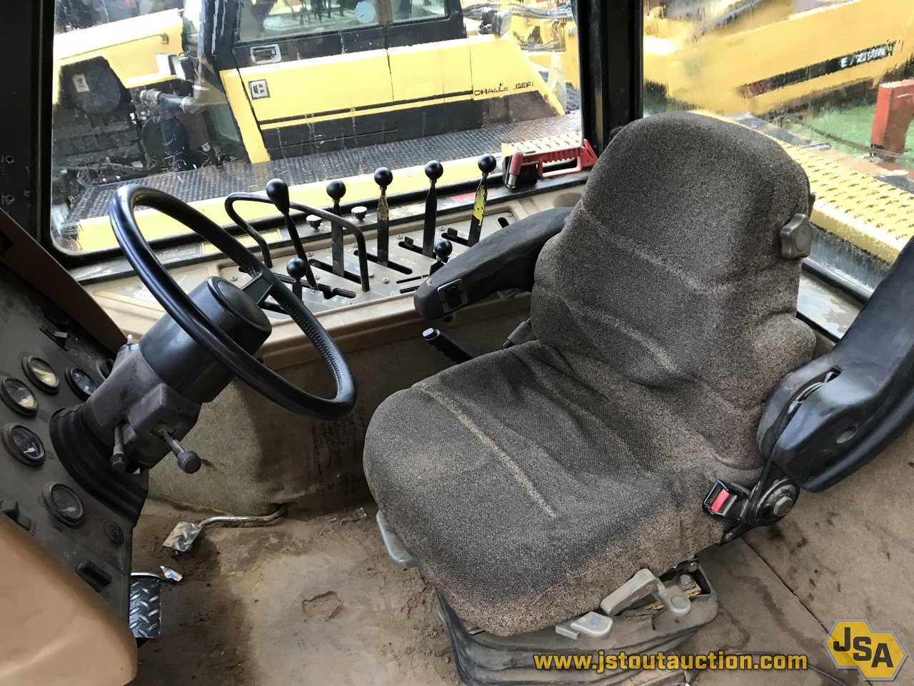 For sale 1993 caterpillar 75c tractor