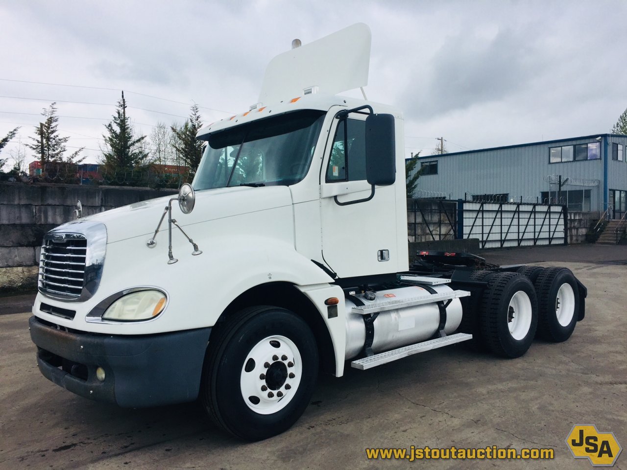 For Sale: 2006 Freightliner CL120064ST Tandem Axle